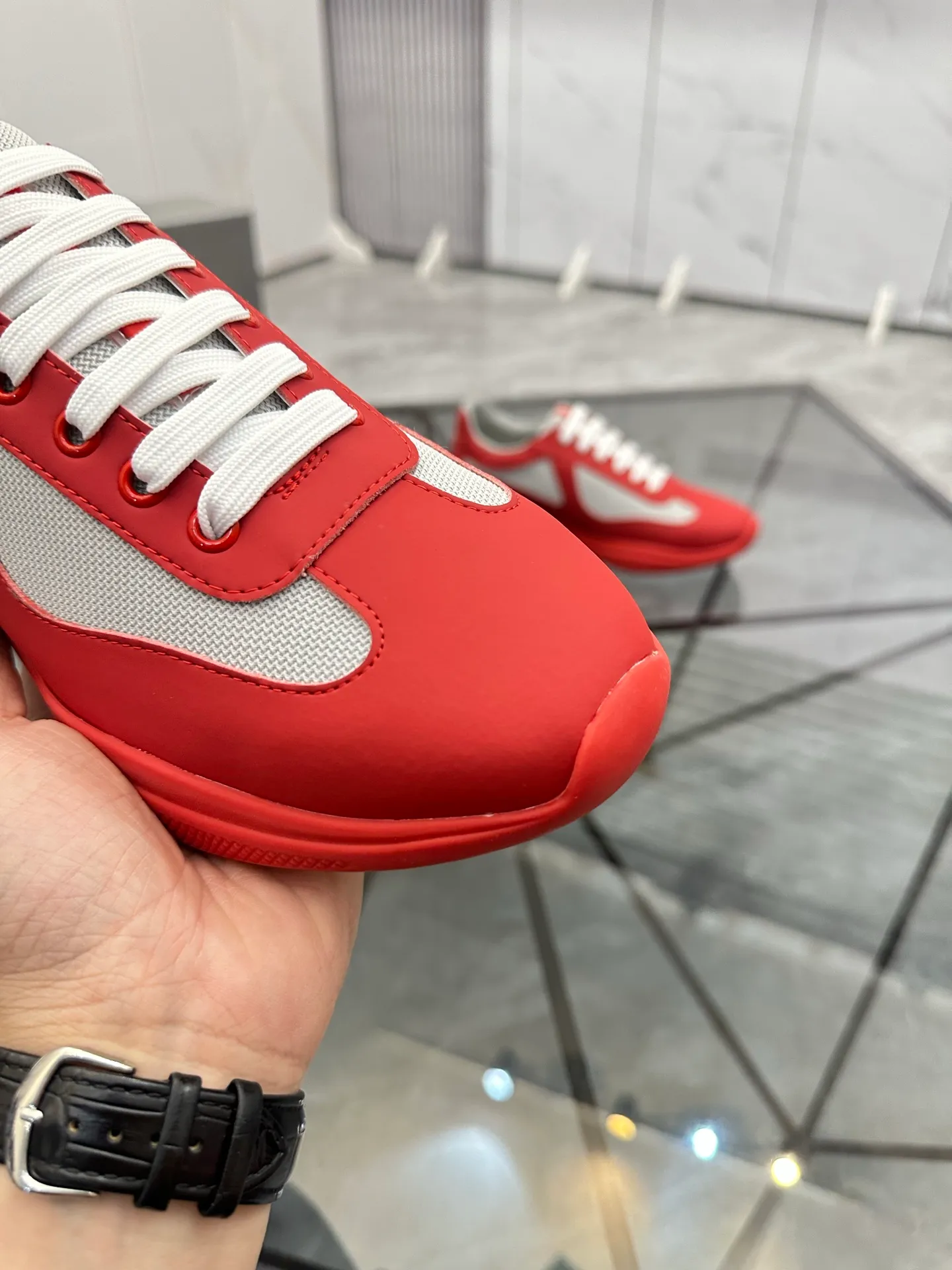 Men's shoes: 💰P360¥ Product trademark: Prada *"Prada*" low-top casual shoes Regular size: 35-47 (can be customized to 48) couple style Product materials: imported silk leather upper, breathable lining, original outsole. Number: 943